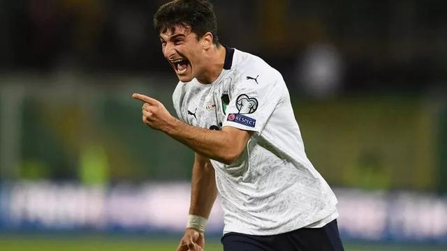 锋线位置的 锋线位置的